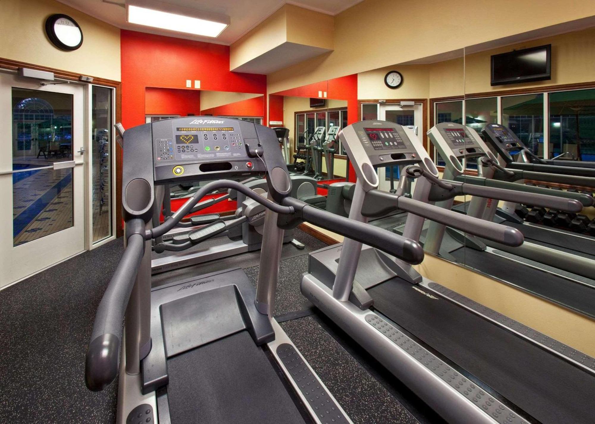 Country Inn & Suites By Radisson, Des Moines West, Ia Clive Εξωτερικό φωτογραφία