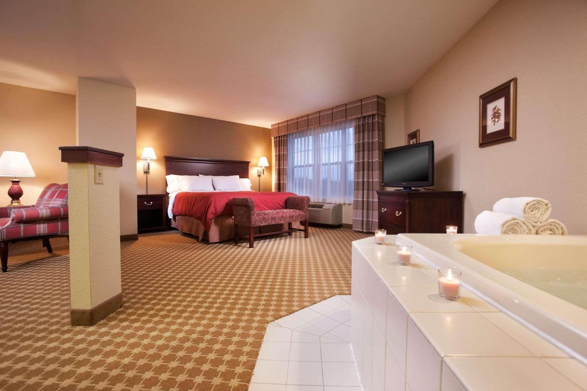 Country Inn & Suites By Radisson, Des Moines West, Ia Clive Εξωτερικό φωτογραφία