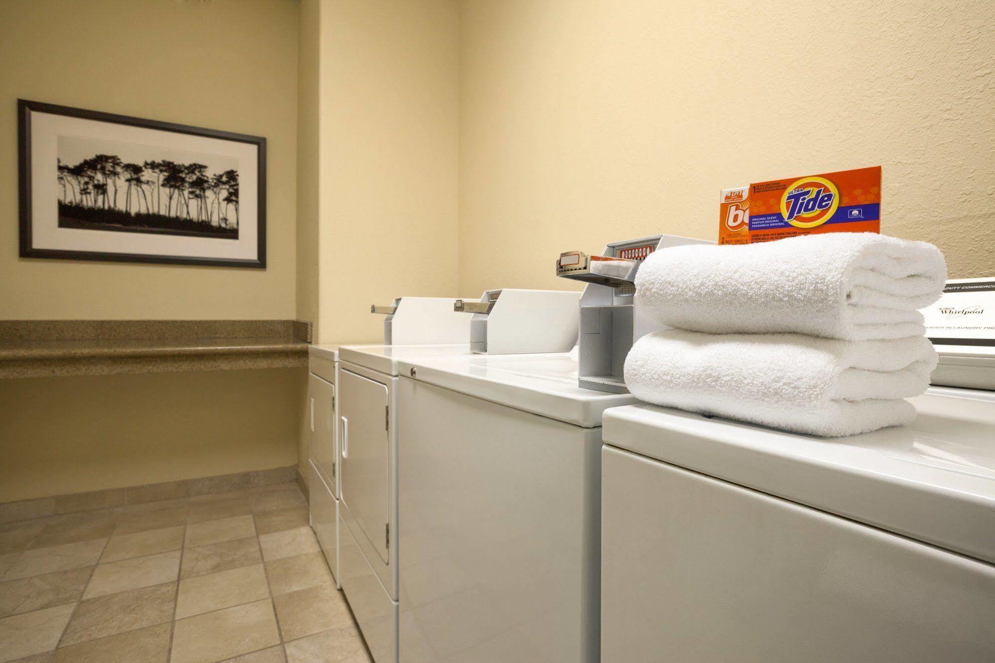 Country Inn & Suites By Radisson, Des Moines West, Ia Clive Εξωτερικό φωτογραφία